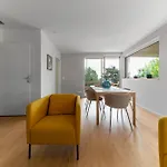 La Maison Des Fleurs - Superbe Maison Sur Les Hauteurs De Villa